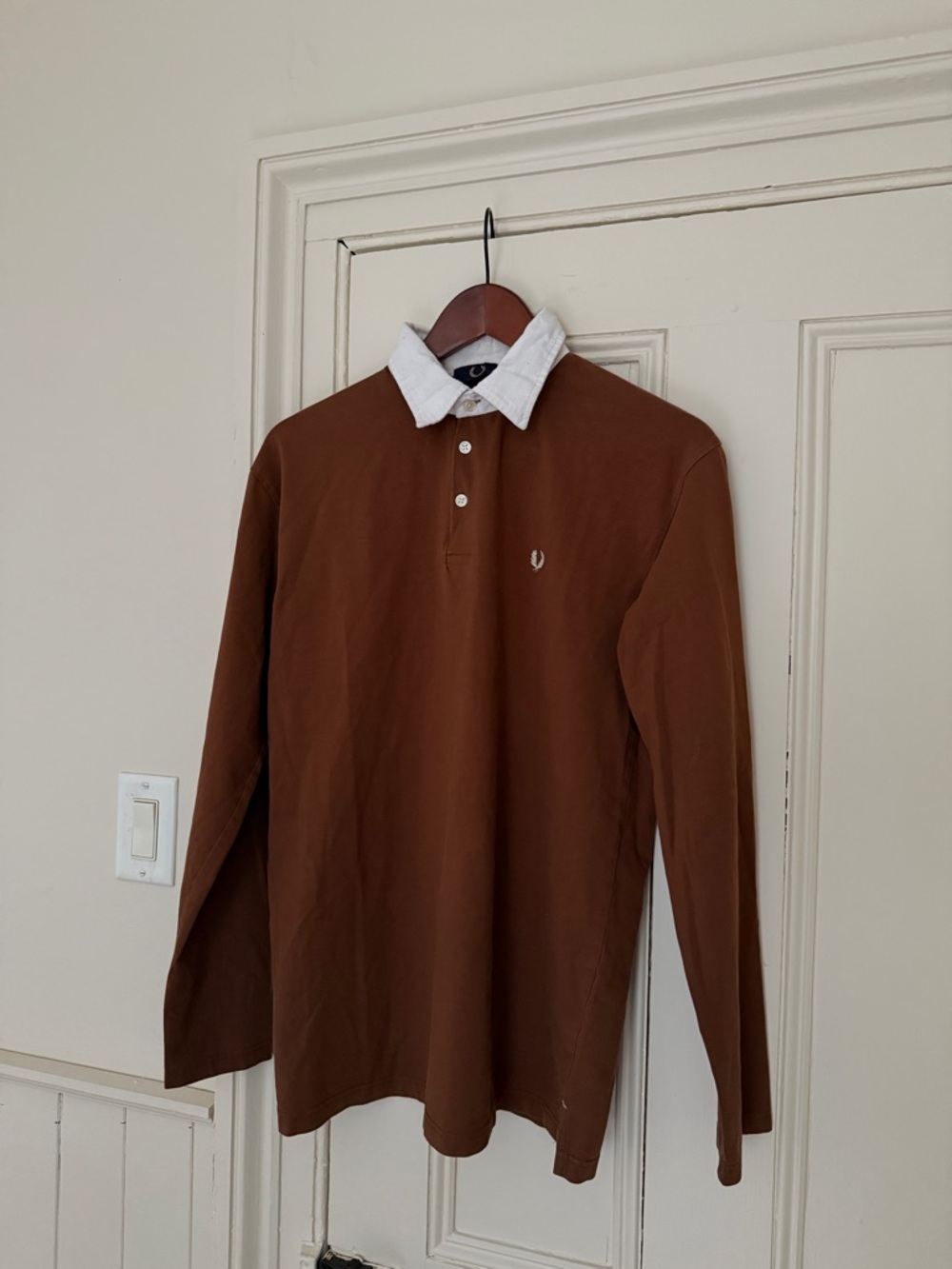 Fred Perry Men’s Rugby Polo Rust Long Sleeve Shirt w/white Collar. Sz XXL. MOD